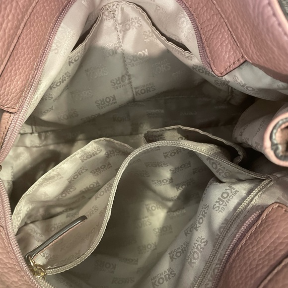 Michael Kors purse - Picture 8 of 9